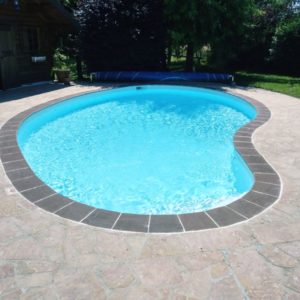 piscine ovale maçonnée - Besançon