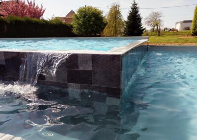 piscine à débordement