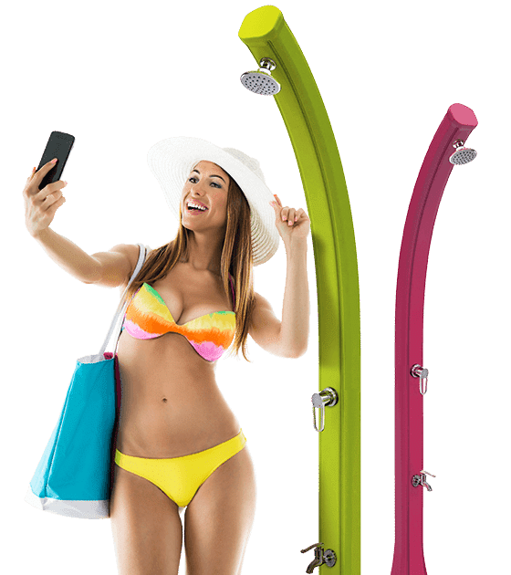 Douche-solaire-happy-Adeline-Piscines logo-fpp-adherent