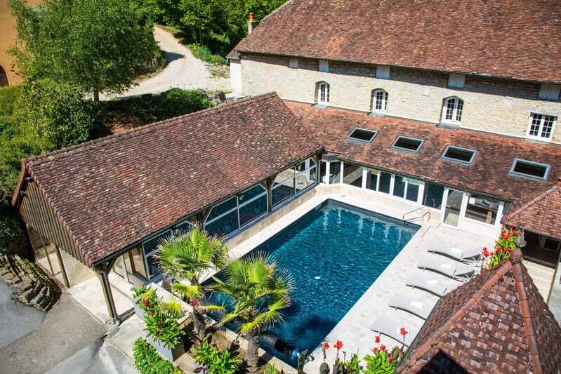 Piscine d'un hôtel restaurant-adeline PISCINES