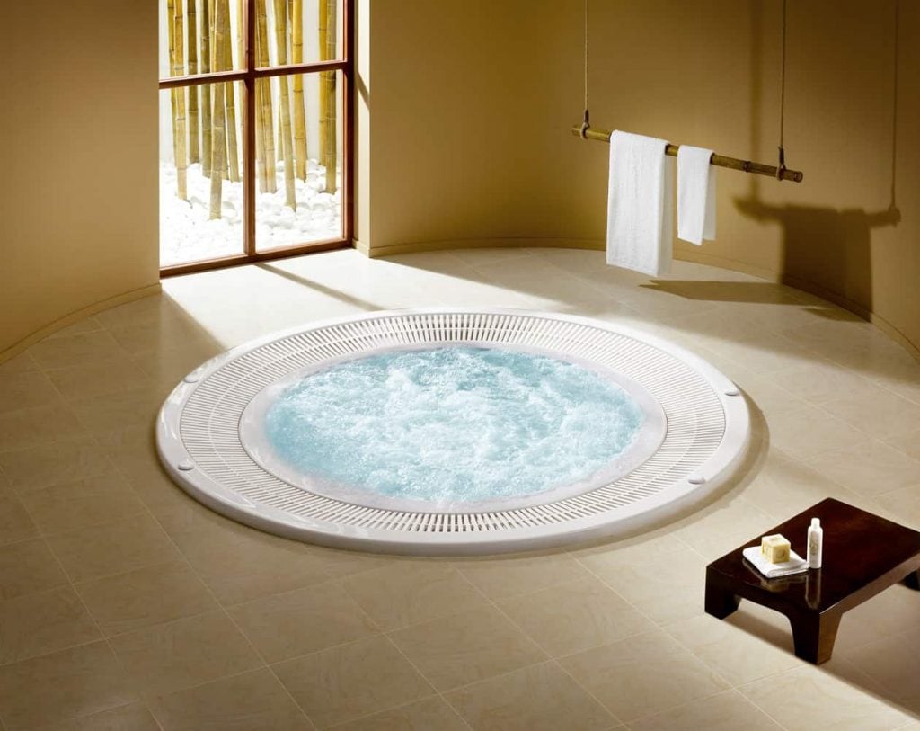 Spa-à-débordement-professionnel