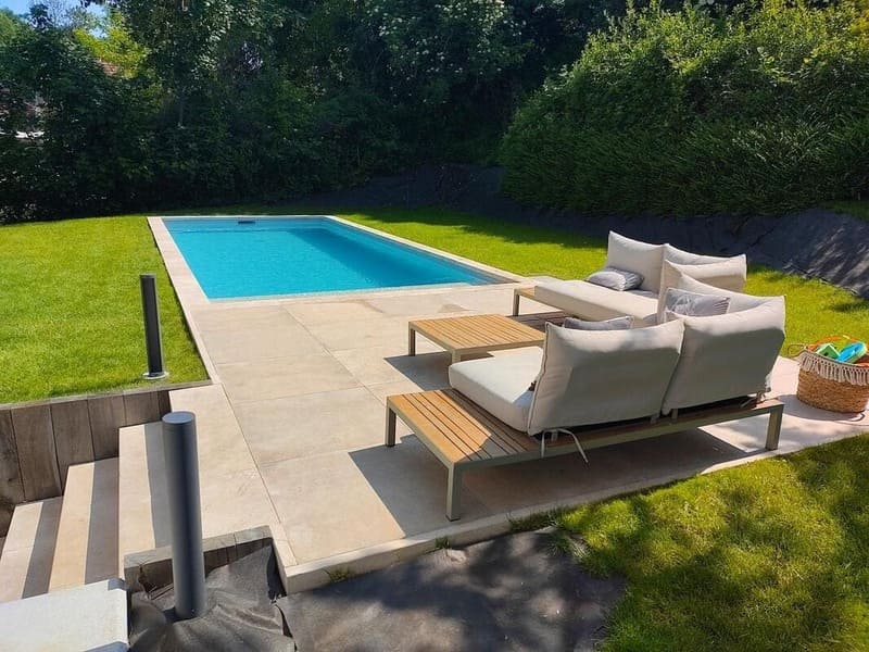 Piscines avec volet intégré-Adeline PISCINES-02